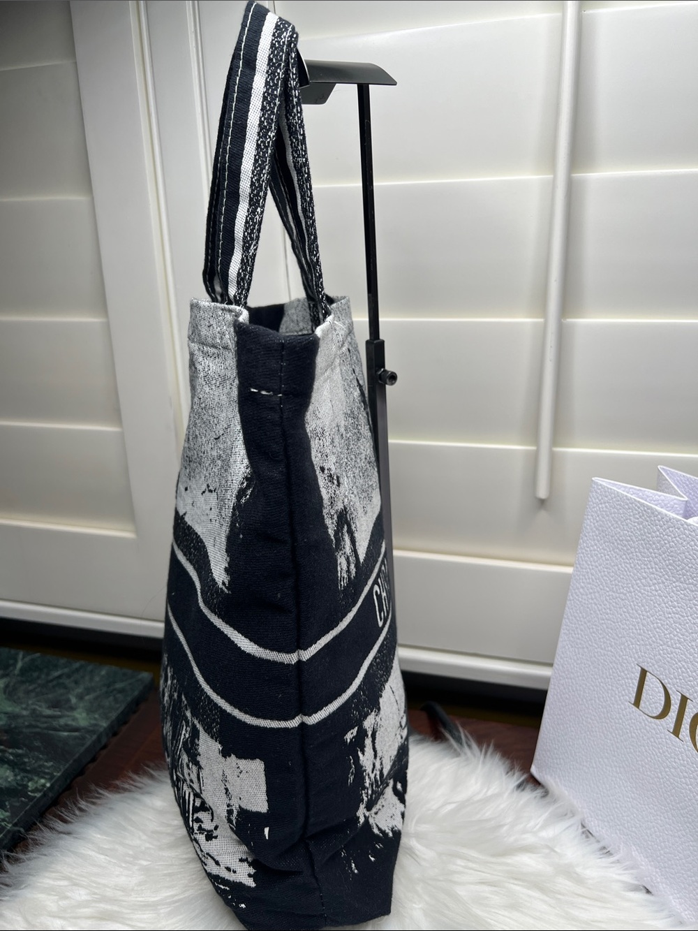 Dior Beauty Black & White Paris Jacquard Tote Bag With Lipstick, Shopping Bag NW - Picture 5 of 16